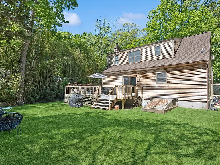 151 Kings Point Rd — Photo 23