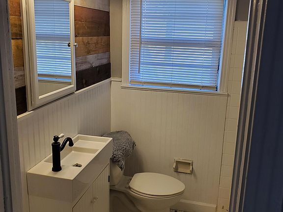 3rd image of 2417 Montalba Ave