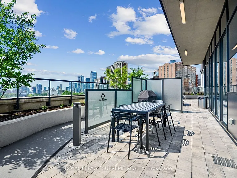 159 Wellesley St E #1507 — Photo 17