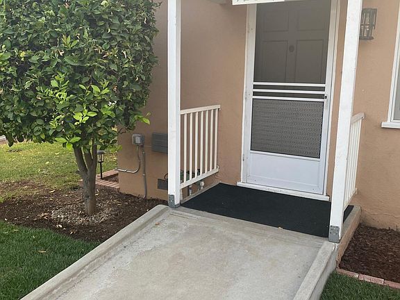 3rd image of 12317 Floral Dr