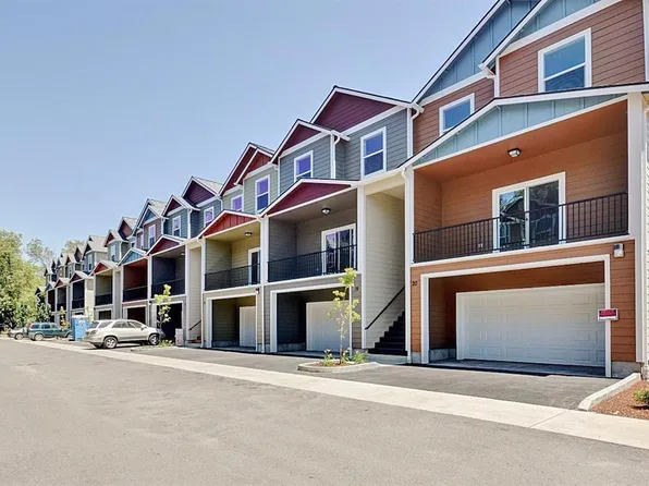 411 Berrydale Ave Unit 16, Medford, OR 97501
