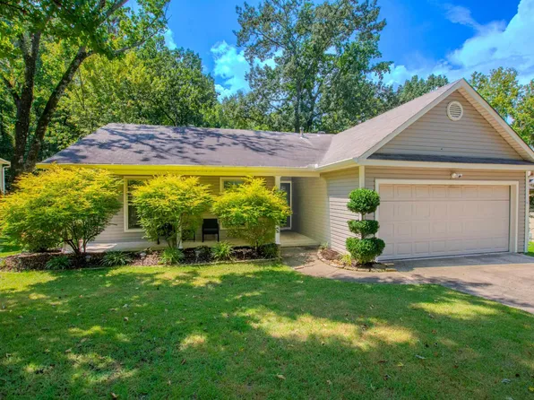 40 Mine Hill Dr, N Little Rock, AR 72118