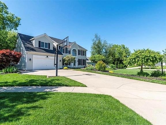 3rd image of 17834 Princeton Cir