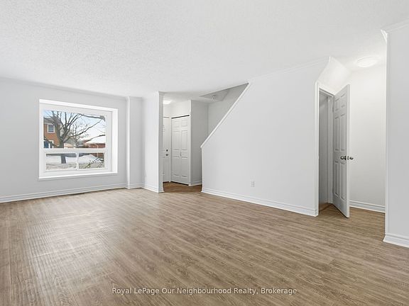 4th image of 226 Highview Ave W #70