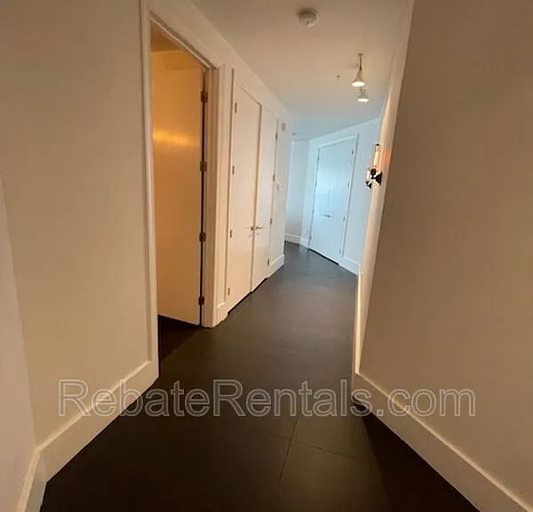320 N 1st St #813 — Photo 13