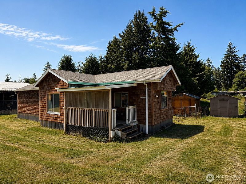 3rd image of 25007 Ash Place