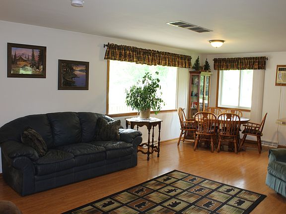 5th image of 303 S Leslie Lee Dr