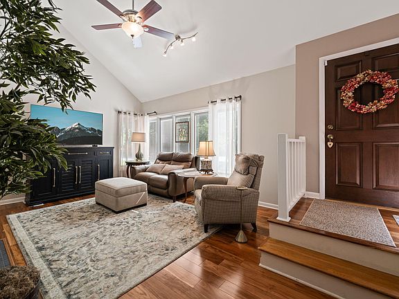 2nd image of 6921 Spring Dr