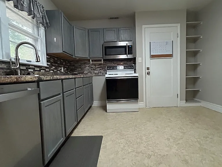 Eat in Kitchen and garage entry door