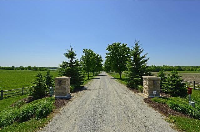 1st image of 11045 Oak Shore Trl