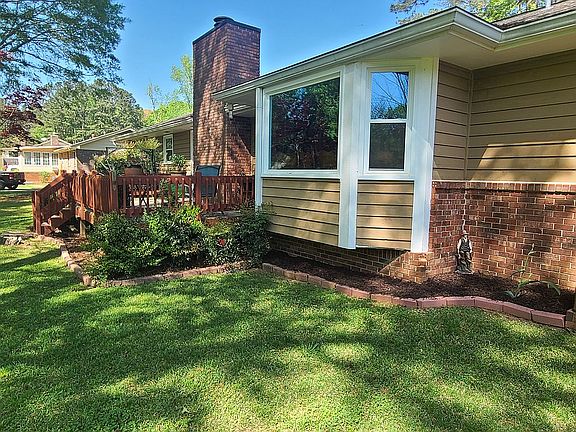 2nd image of 233 Chateau Dr