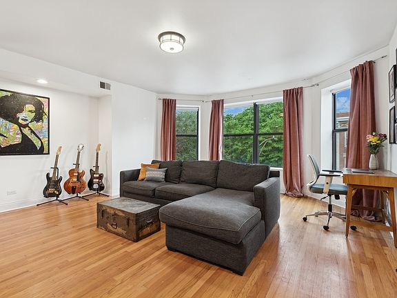 5th image of 2735 N Kimball Ave #6