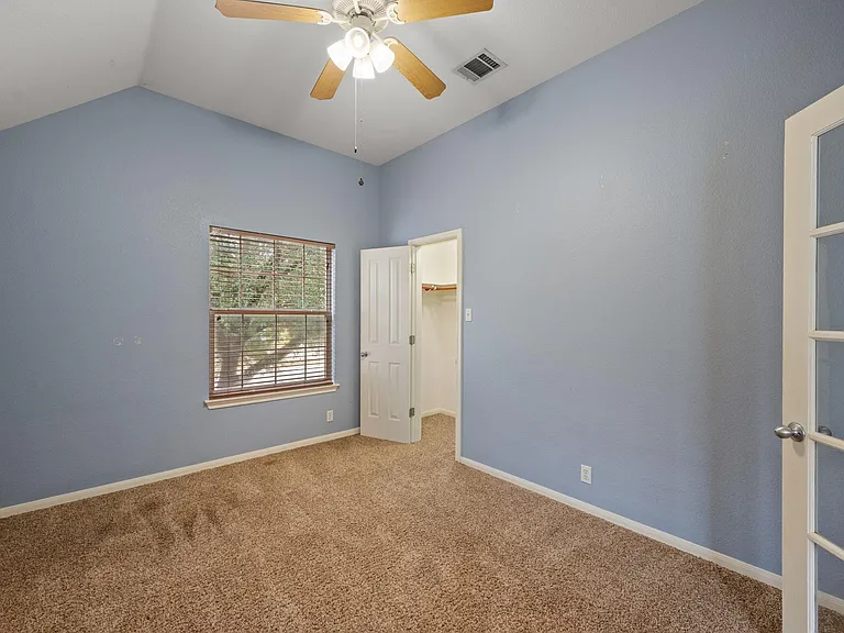 1006 Shadow Valley Cv — Photo 24
