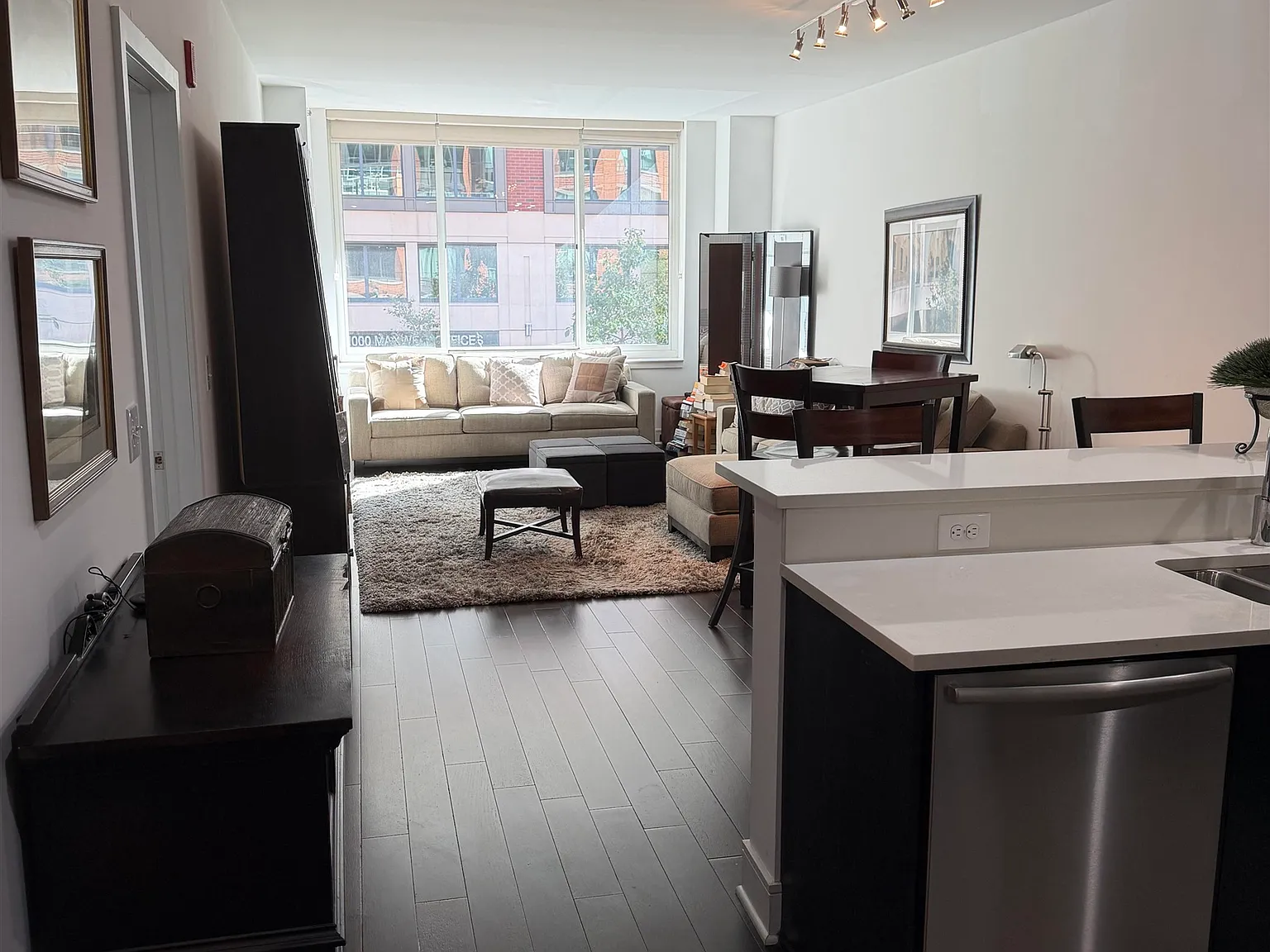 1 bed, 1.5 bath, $5,000 — Photo 4