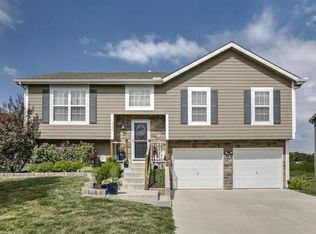 1900 N 162nd St, Basehor, KS 66007