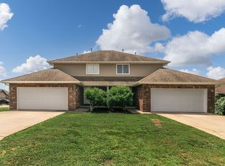 3708 W Brook Ct, Springfield, MO 65807