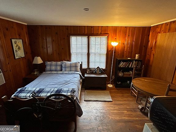 4th image of 396 Pinecrest Dr #C