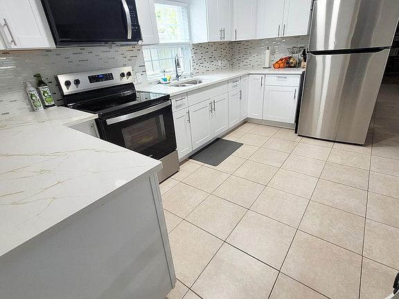 2nd image of 208 Edmund Street