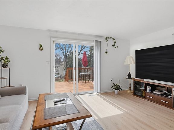 3rd image of 67 Providence Rd APT 1