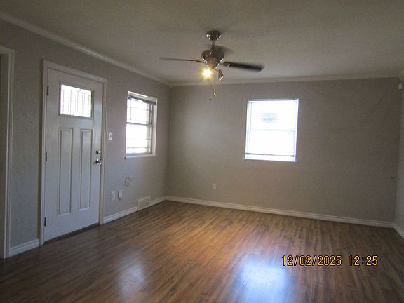 4th image of 3808 NW Cherry Ave