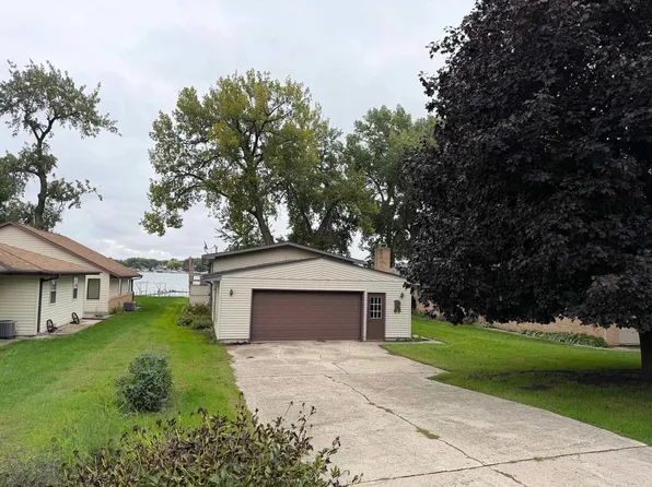 24369 178th St, Okoboji, IA 51355