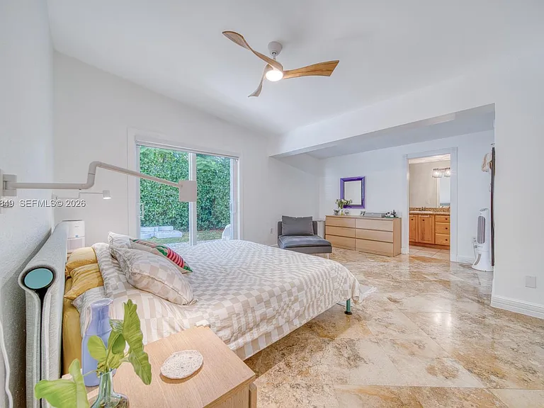 7055 SW 84th Ave — Photo 11