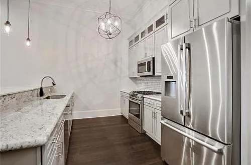 2802 Magazine St #303 — Photo 20