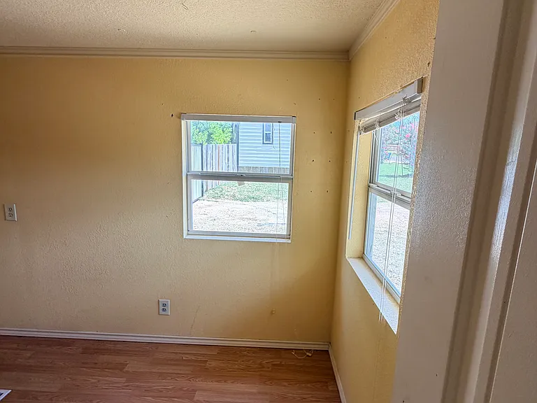 2102 Bois Darc Ln — Photo 8