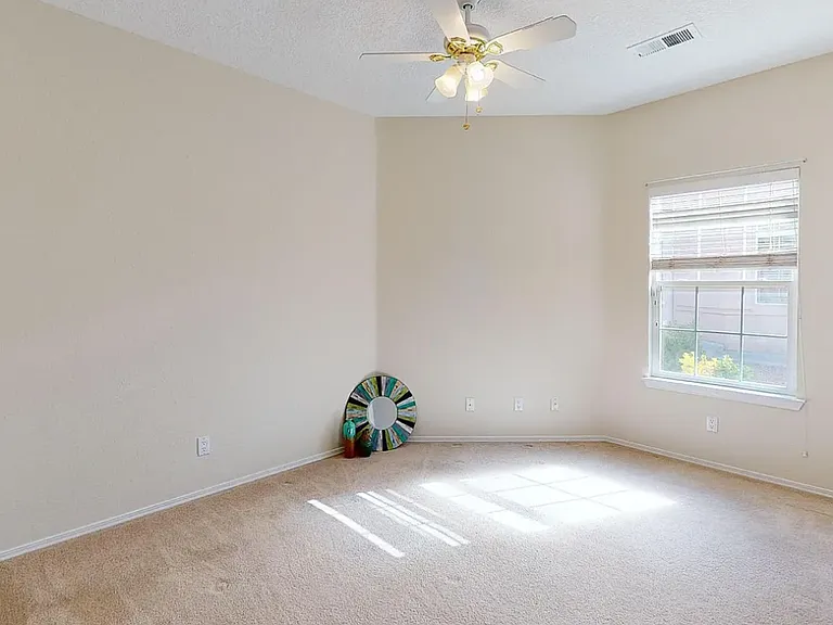7309 Wild Olive Ave NE — Photo 27