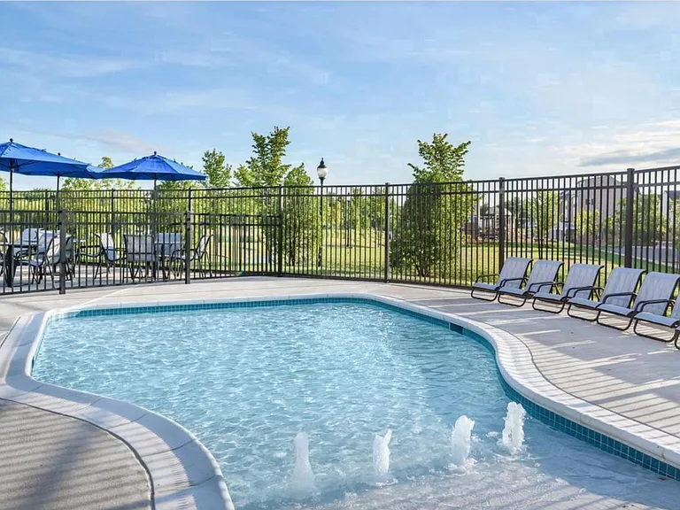 Community pool