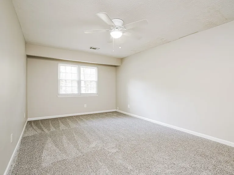 882 Stormy Ln — Photo 10