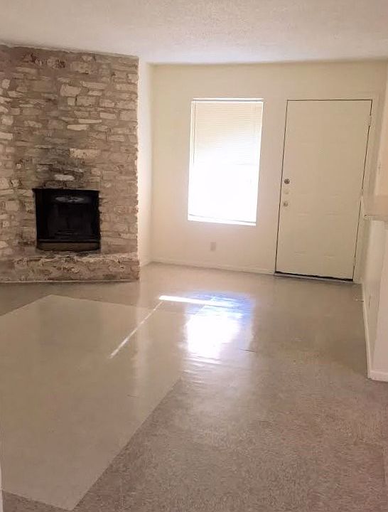 2nd image of 9809 Roxanna Dr APT B