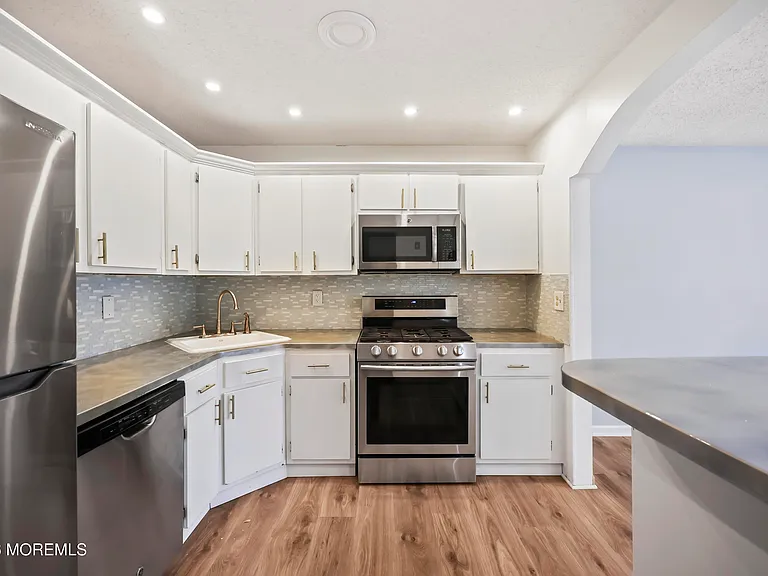 18-5 Augusta Ct #5 — Photo 14