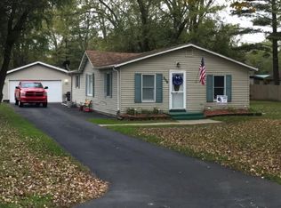 209 67th St, Schererville, IN 46375