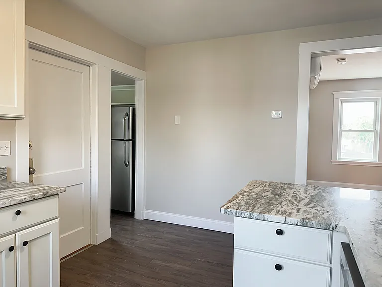 14 Oakton Ave #2 — Photo 5