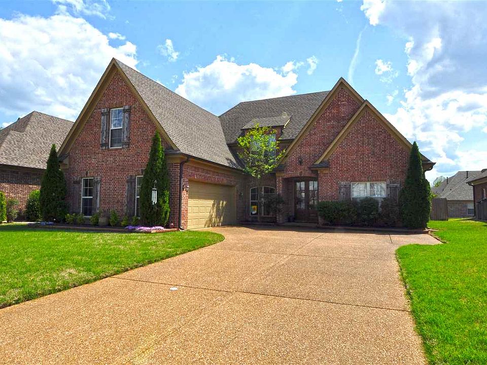 1st image of 350 Whispering Meadows Dr