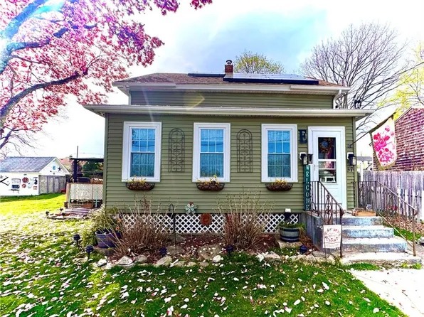 37 Aldrich St, West Warwick, RI 02893
