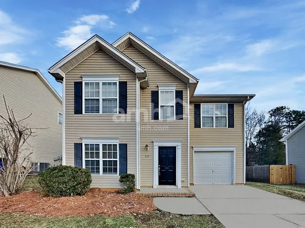 651 Camden Place Dr, Winston Salem, NC 27103