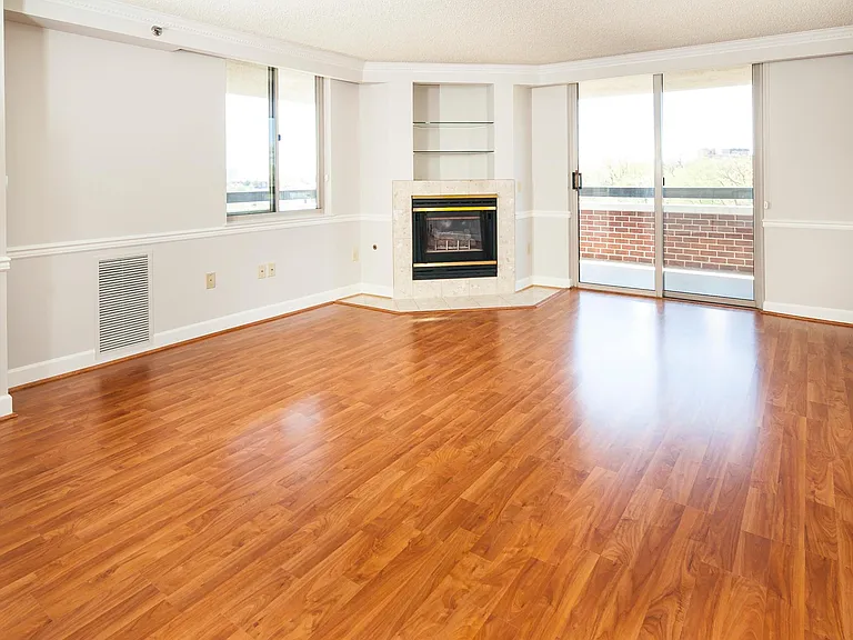 1276 N Wayne St #629 — Photo 5