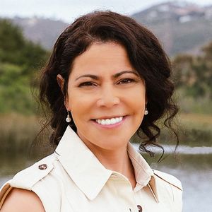 Jennifer Thomas