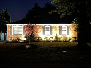 5303 Oak Creek Ln, Louisville, KY 40291