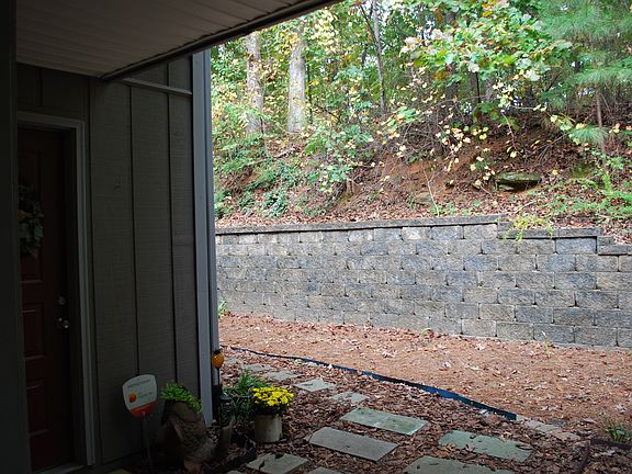 3rd image of 5035 Woodridge Way