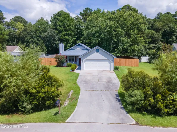 231 Zachary Lane, Hubert, NC 28539