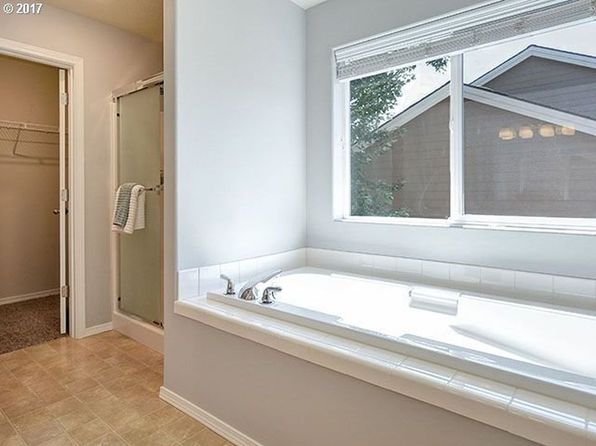 251 Burl St, Newberg, OR 97132 – 4-bedroom rental in Newberg