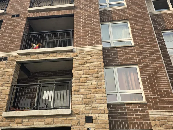 67 Kingsbury Sq #213, Guelph, ON N1L 0L3
