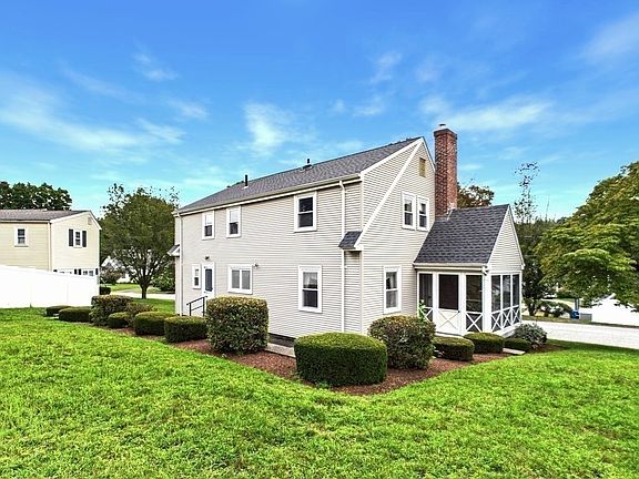 3rd image of 30 Manor Rd