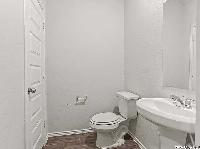 4 bed, 2.5 bath, 2032 sqft, $2,550 — Photo 4