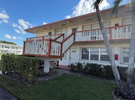 82 Kent St, West Palm Beach, FL