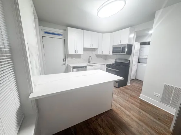 2046 W. Charleston St., 2046 W Charleston St APT 1R, Chicago, IL 60647