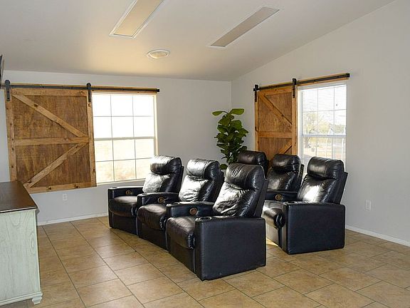 4th Bedroom/ Multipurpose 